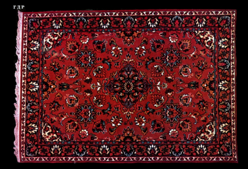 What did the psychedelic ornaments of Soviet carpets mean