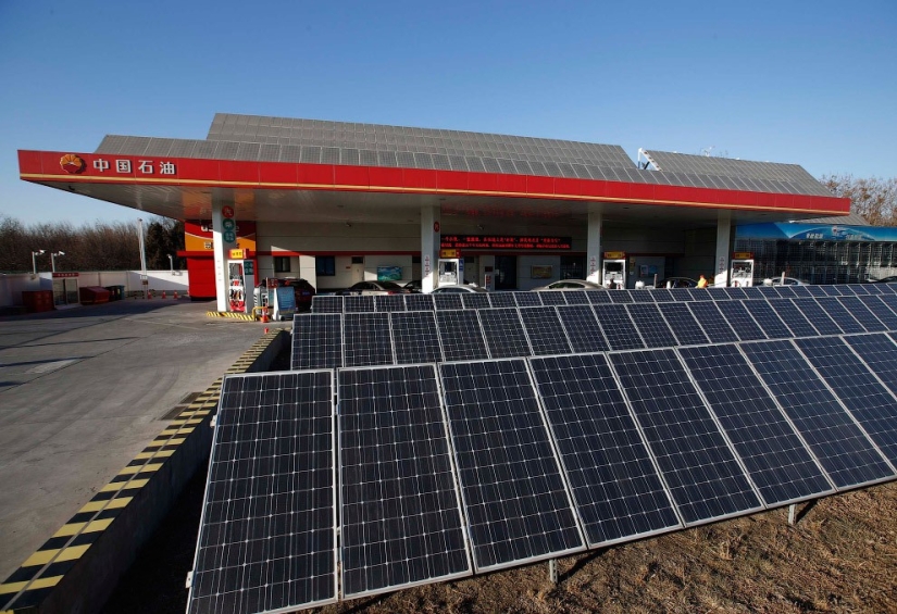 What do gas stations look like in different countries of the world