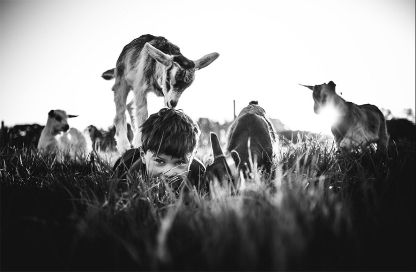 What does a happy childhood look like without mobile phones, Internet and TV