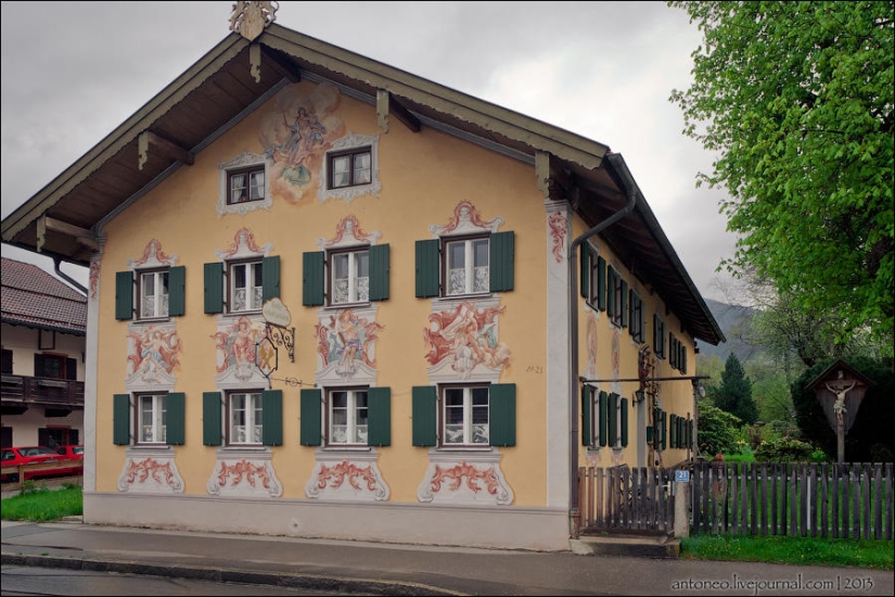 What does a painted Alpine village look like