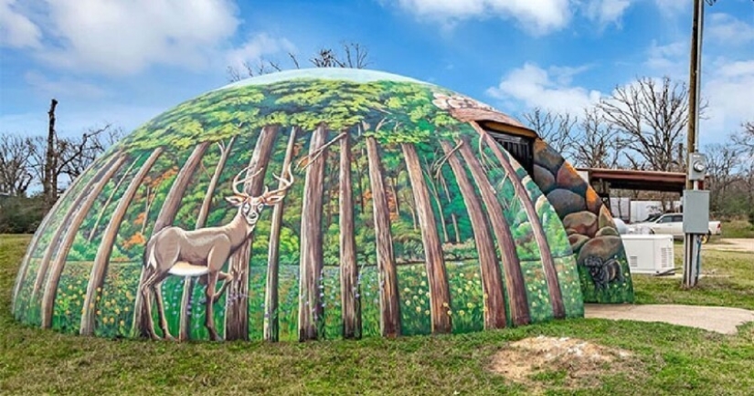 What does an underground house in Texas worth two million dollars look like