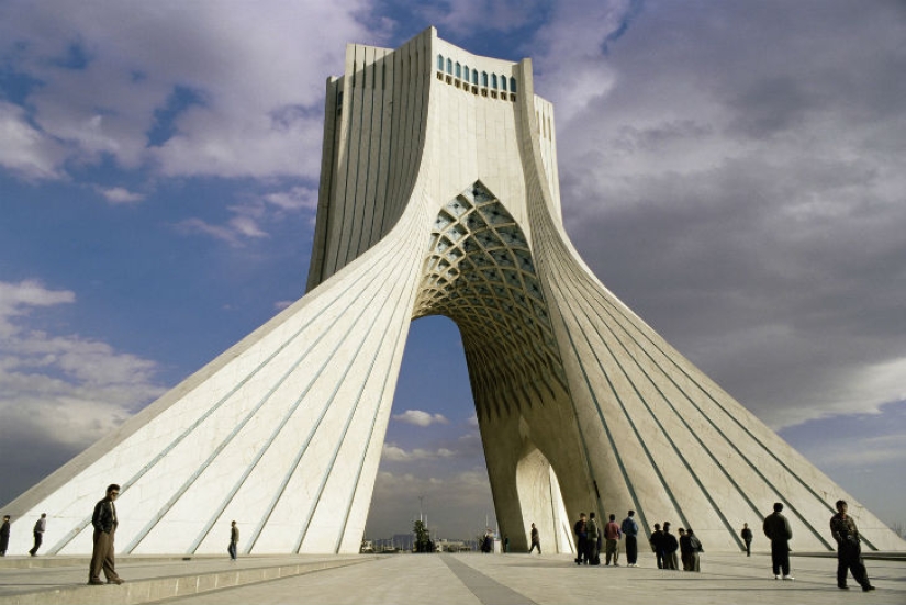What does Iran look like without politics, persecution, and sanctions