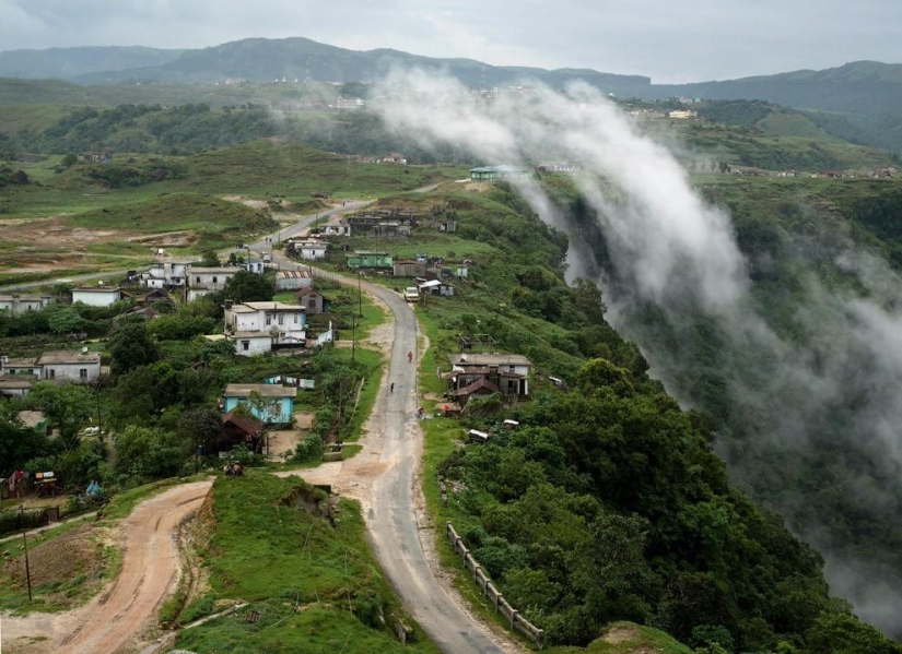 What does the wettest place on Earth look like, a town in the Indian state of Meghalaya