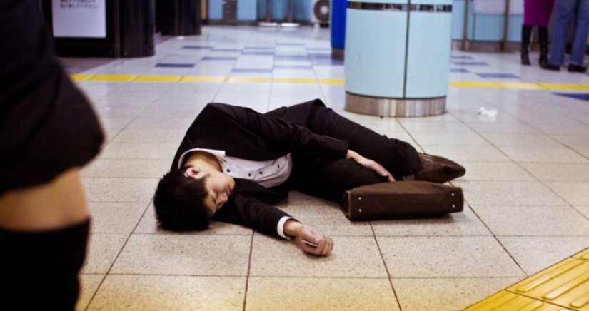 What is “karoshi”, or Why do Japanese people die at work?