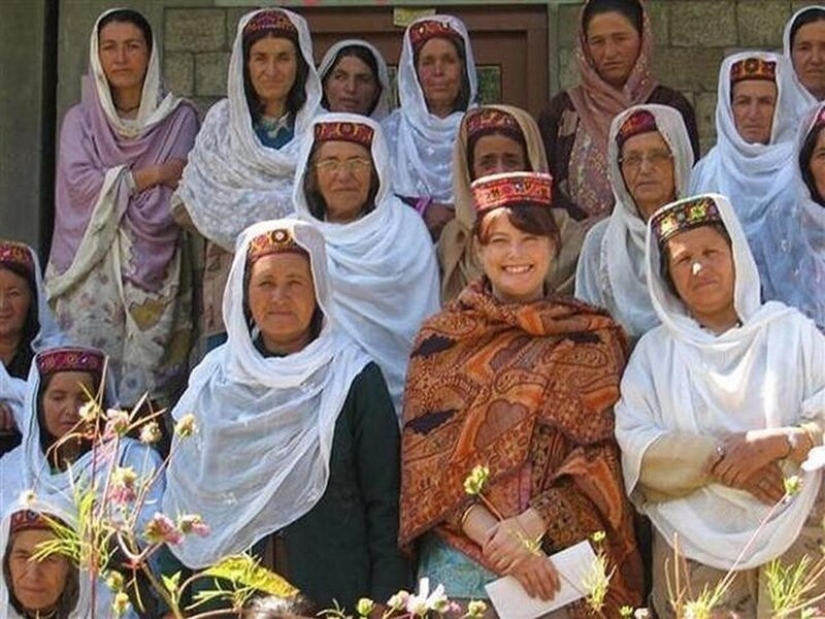 What is the secret of longevity of members of the tribe Hunza