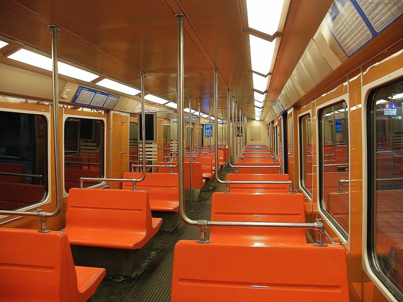 What metro cars of different countries and eras look like