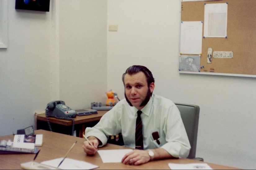 What office workers looked like in the 1960s