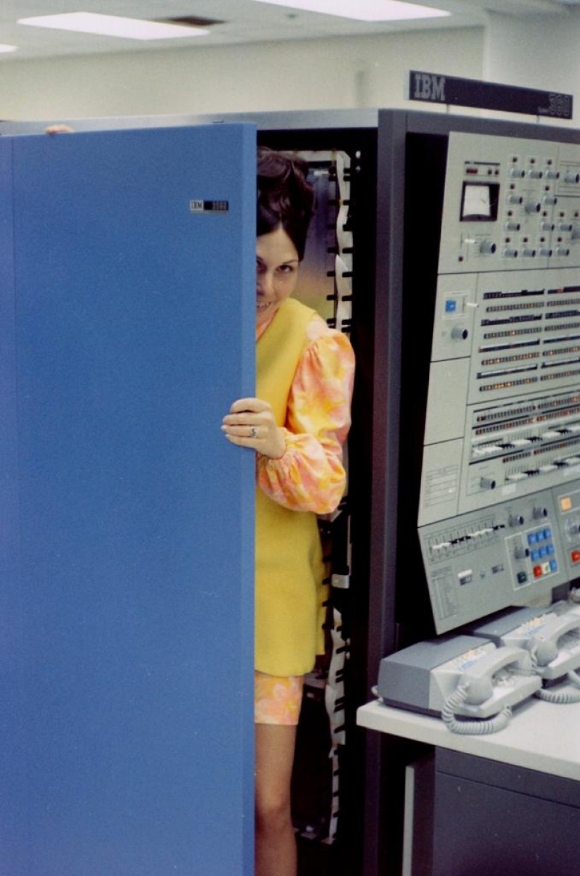 What office workers looked like in the 1960s