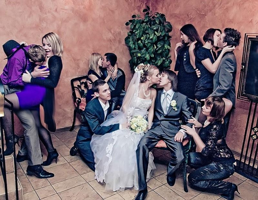 What photos should not be taken at the wedding