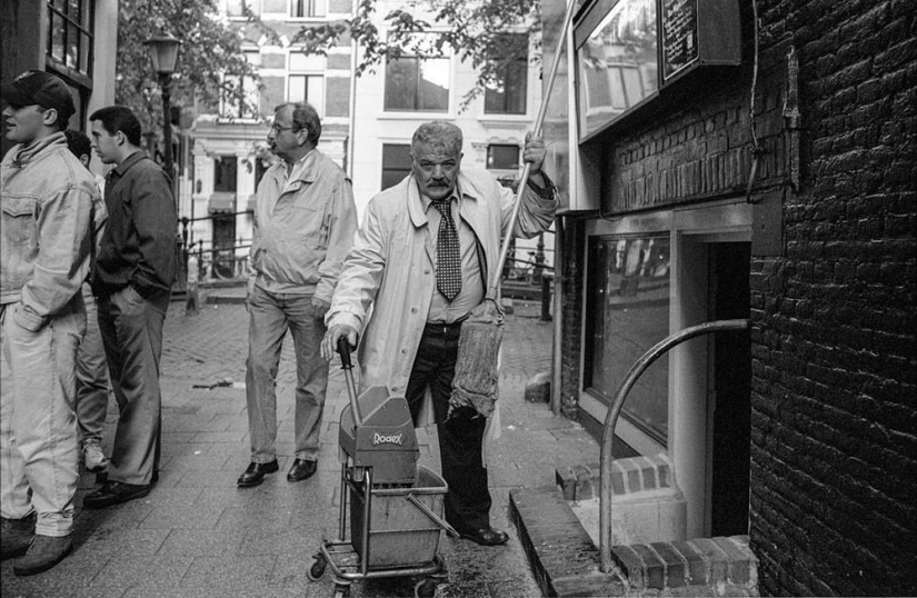 What was the red light district like 25 years ago