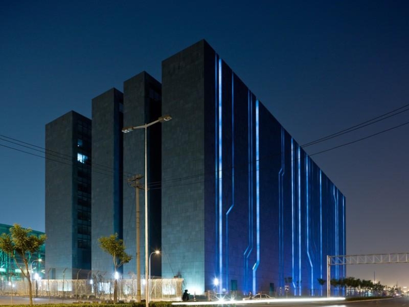 Where the Internet is stored, 10 super-powerful data centers