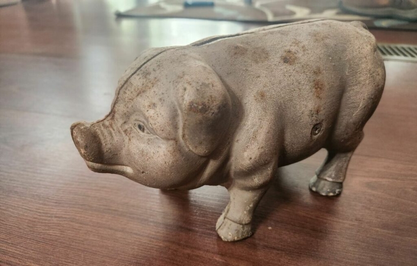 Why are piggy banks made in the shape of pigs?