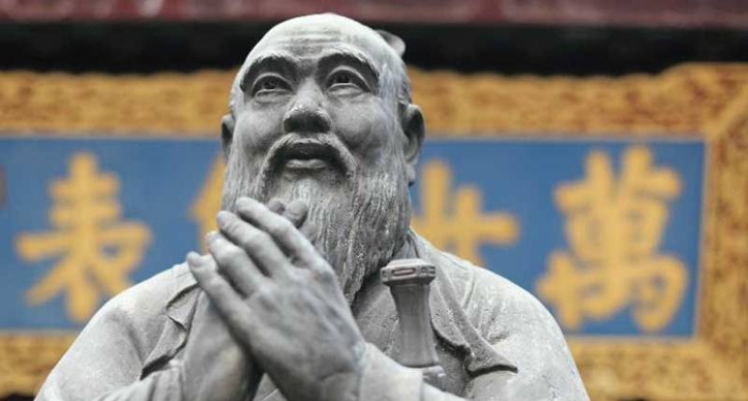 Why Confucius advised not to tell anything about yourself