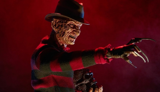 Why did Freddy Krueger wear a red-and-green striped sweater?