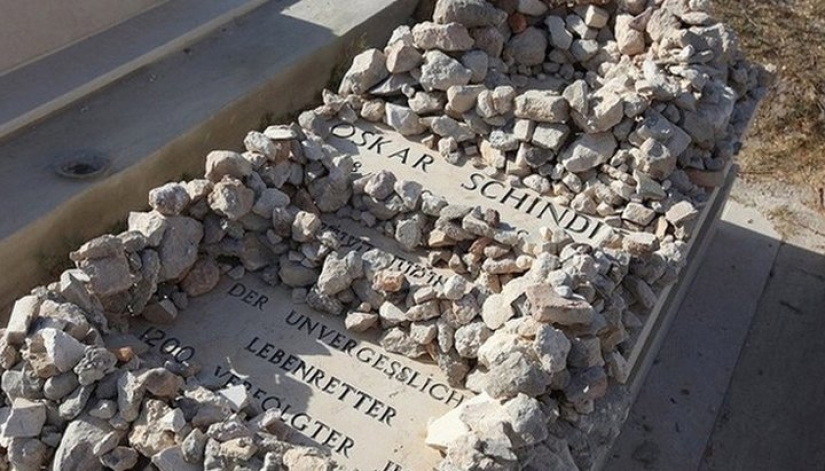 Why do Jews bring stones to the cemetery, not flowers