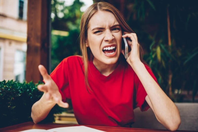 Why is it better not to pick up the phone if they call from an unfamiliar number?