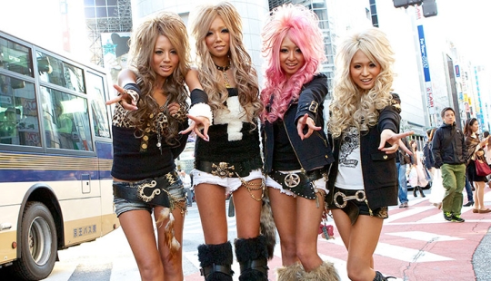 Why Japanese gyaru make their parents cry