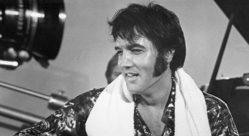 Why men started wearing sideburns and why they stopped