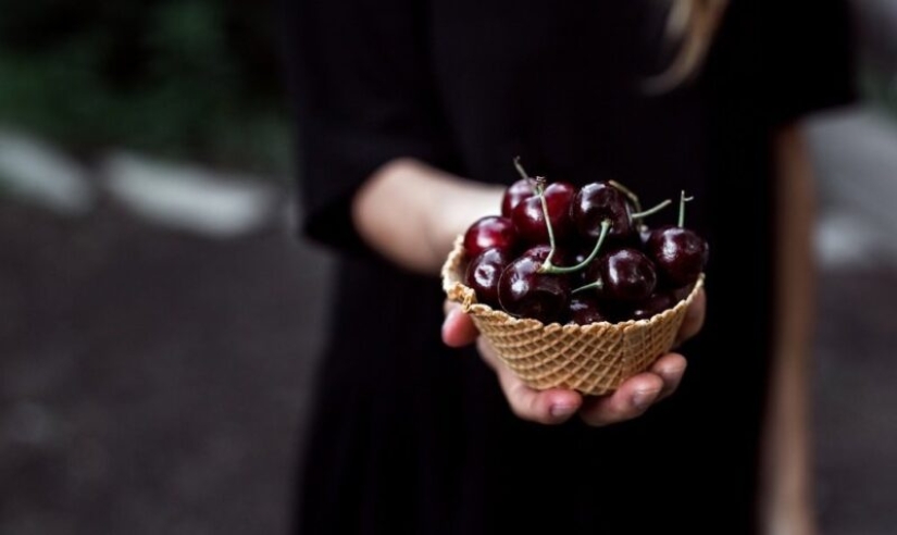 Why some women in Russia were forbidden to eat cherries