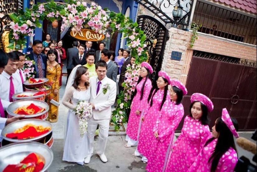 Why Vietnamese women buy for bridegrooms