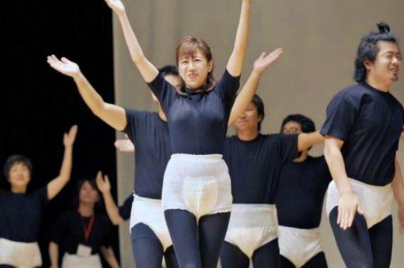 Why young and healthy Japanese women wear diapers?