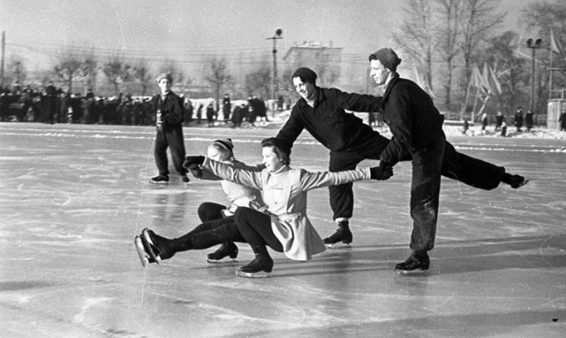 Winter in Soviet retro photos