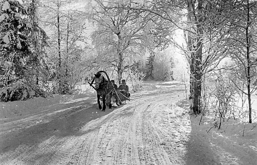 Winter in Soviet retro photos