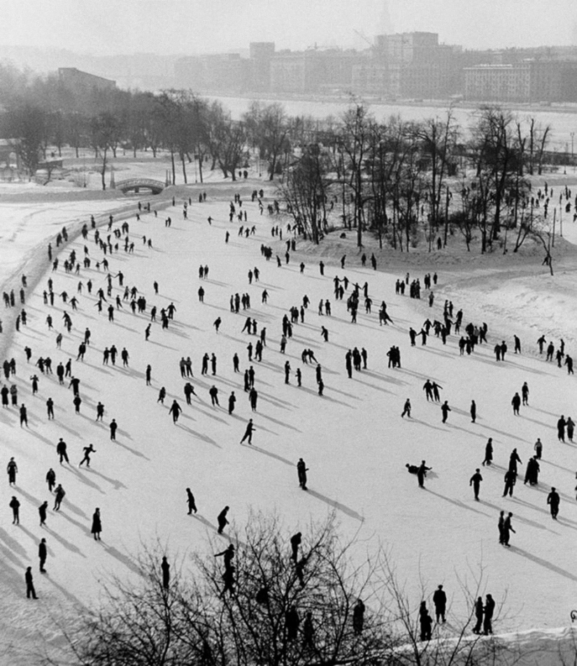 Winter in Soviet retro photos