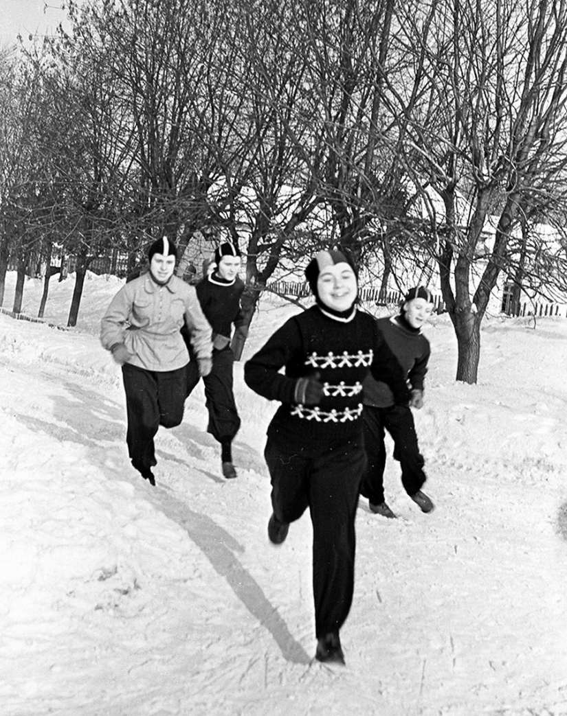 Winter in Soviet retro photos