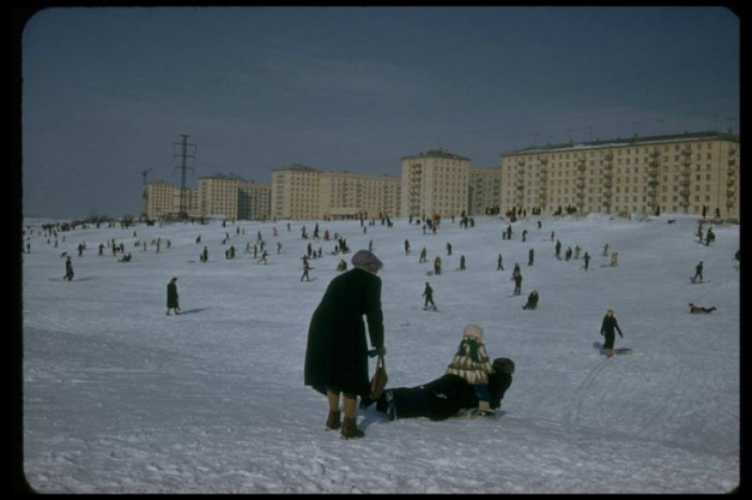 Winter sledding in the USSR