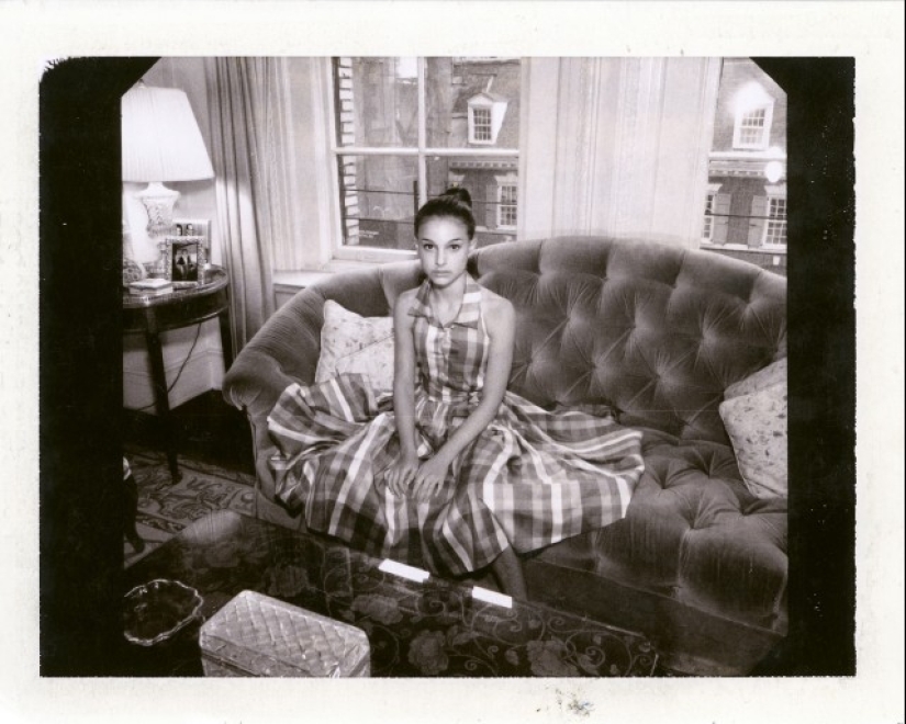 Women in atmospheric polaroids of the 1990s