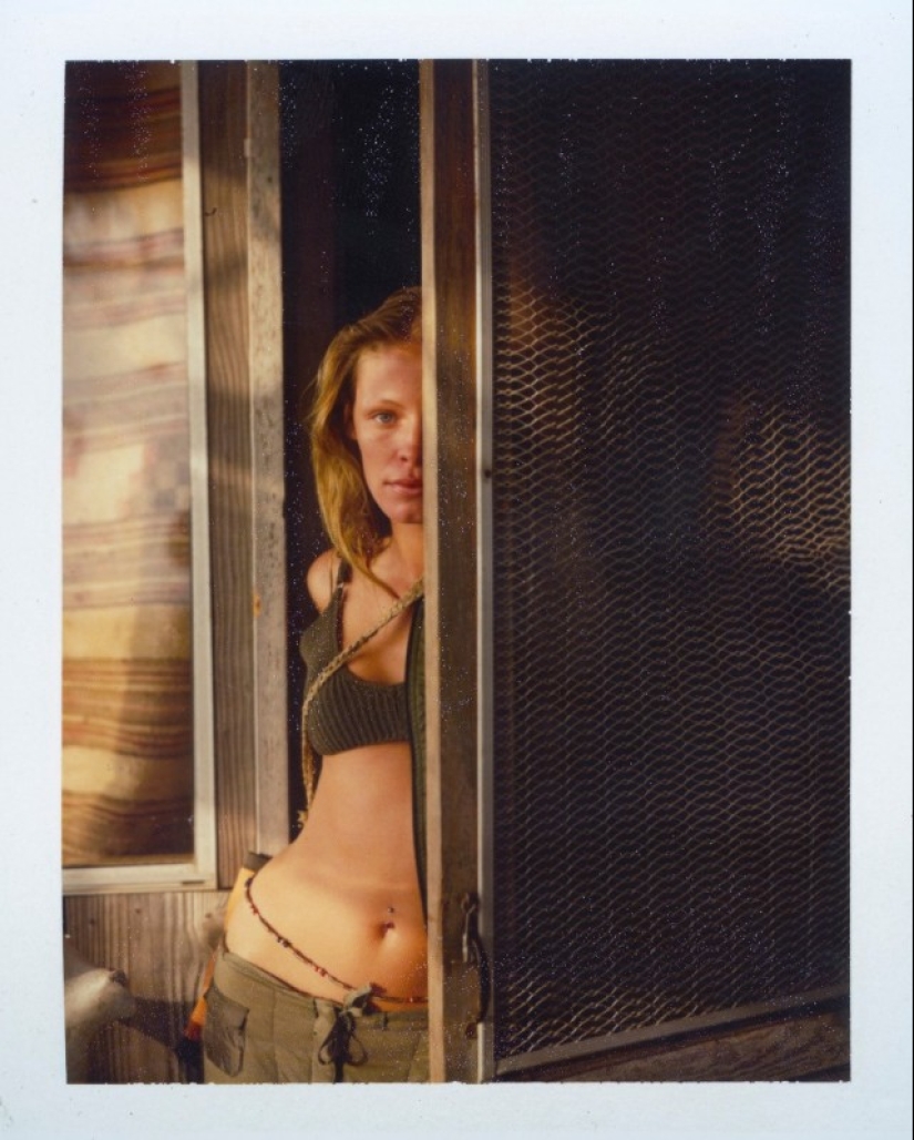 Women in atmospheric polaroids of the 1990s