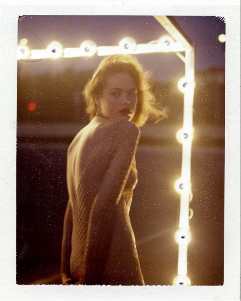 Women in atmospheric polaroids of the 1990s