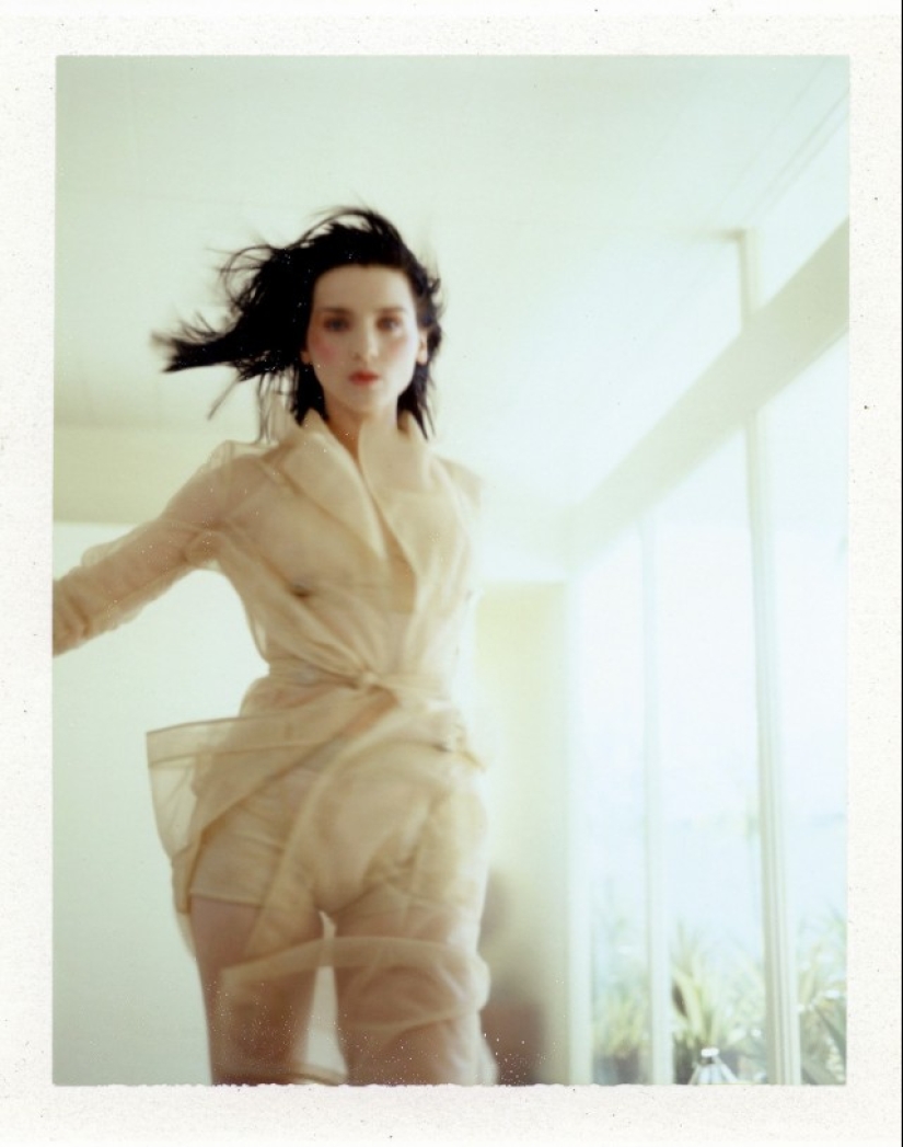 Women in atmospheric polaroids of the 1990s