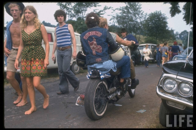 "Woodstock" in 1969 in pictures of LIFE magazine