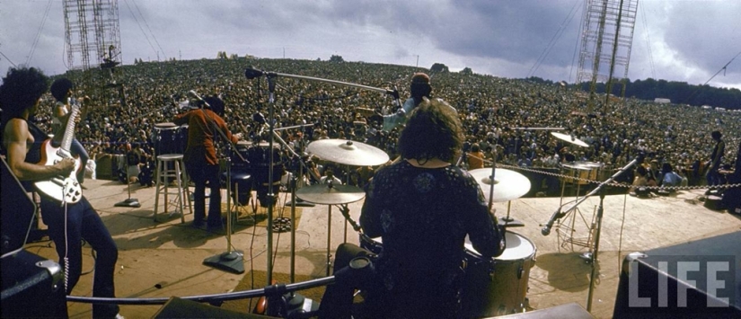 "Woodstock" in 1969 in pictures of LIFE magazine