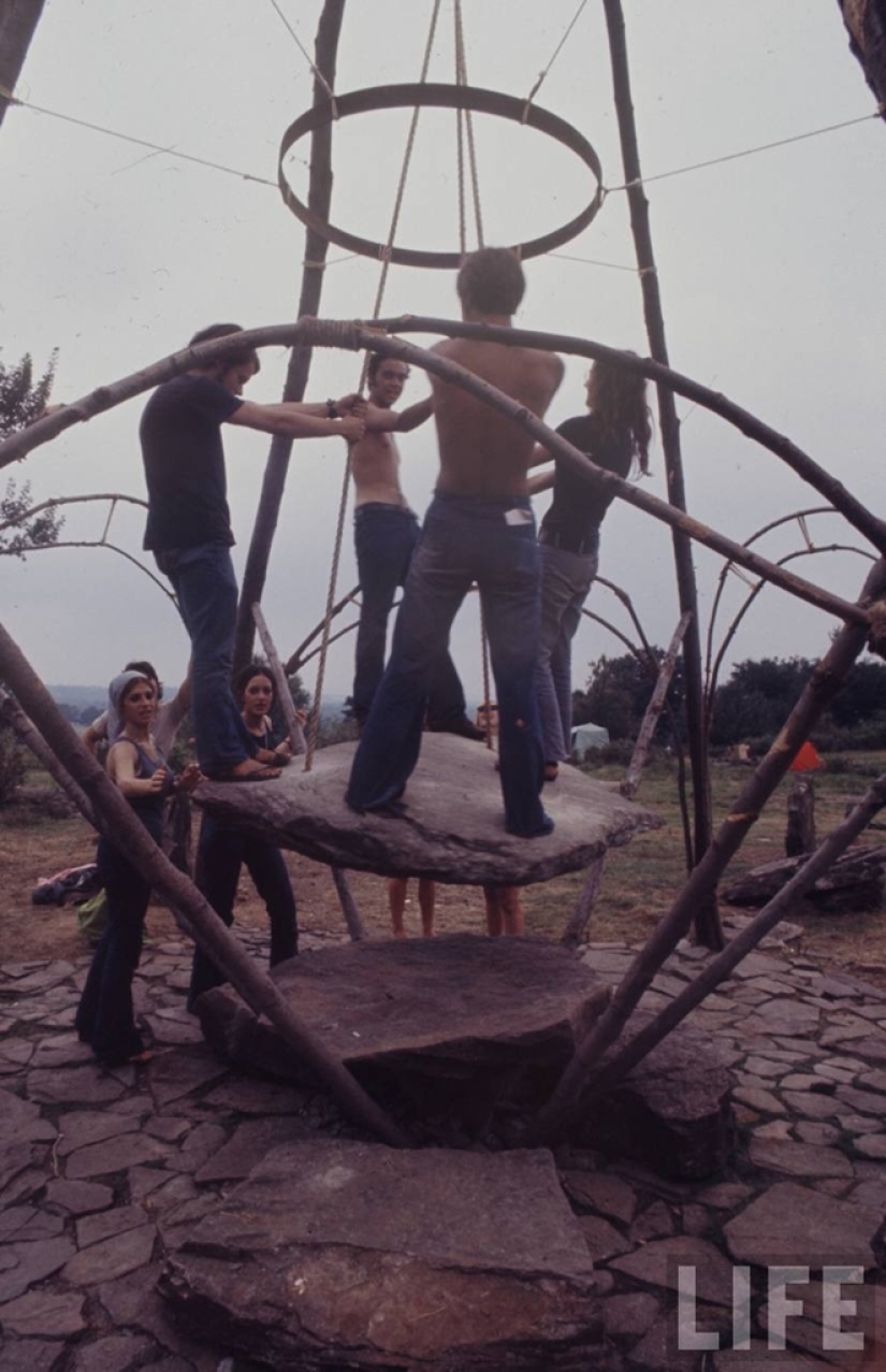 "Woodstock" in 1969 in pictures of LIFE magazine