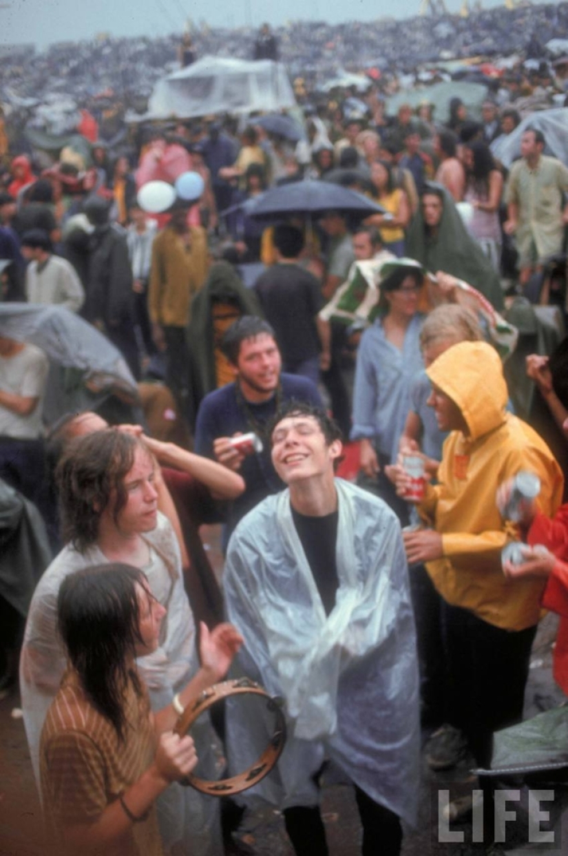 "Woodstock" in 1969 in pictures of LIFE magazine