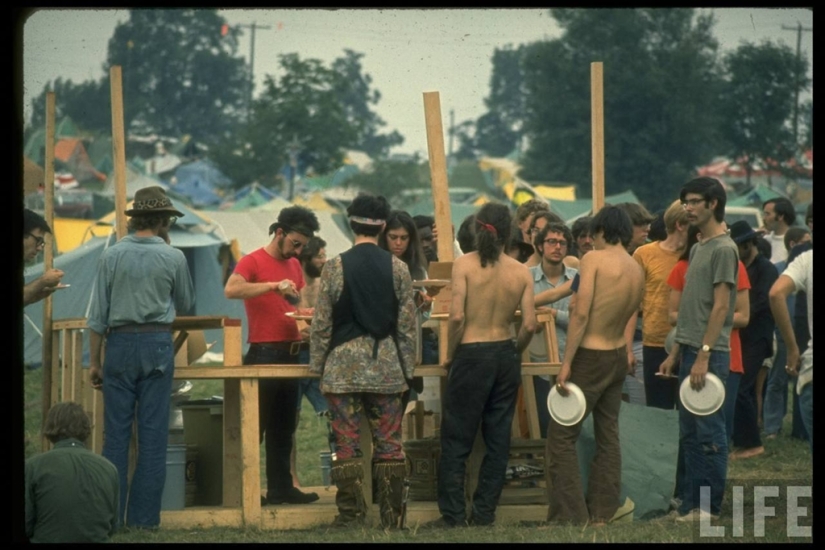 "Woodstock" in 1969 in pictures of LIFE magazine