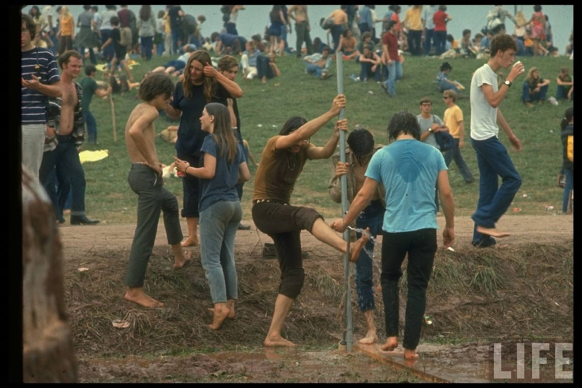 "Woodstock" in 1969 in pictures of LIFE magazine