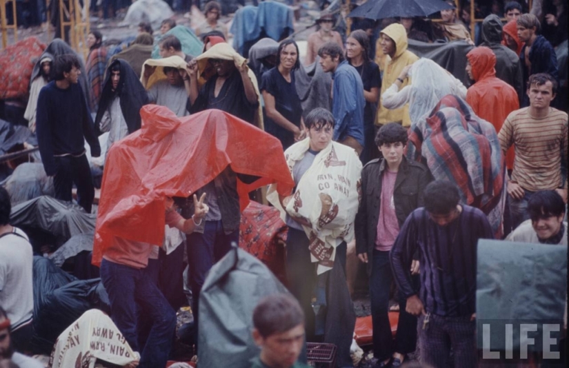 "Woodstock" in 1969 in pictures of LIFE magazine