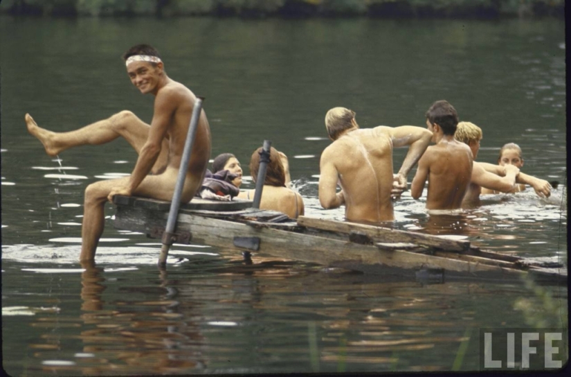 "Woodstock" in 1969 in pictures of LIFE magazine