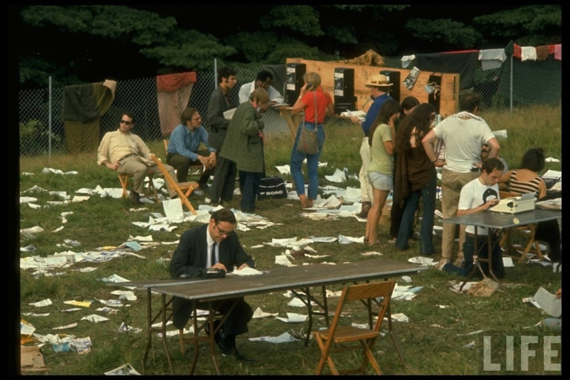 "Woodstock" in 1969 in pictures of LIFE magazine