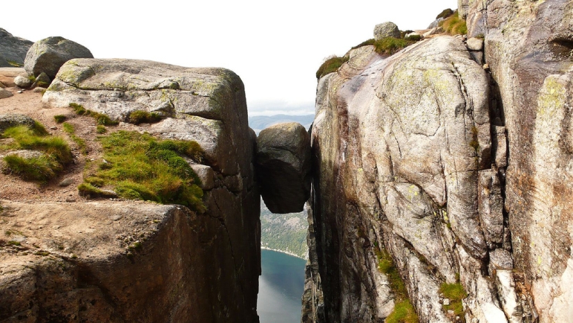 Would you dare to stand on Kjeragbolten?