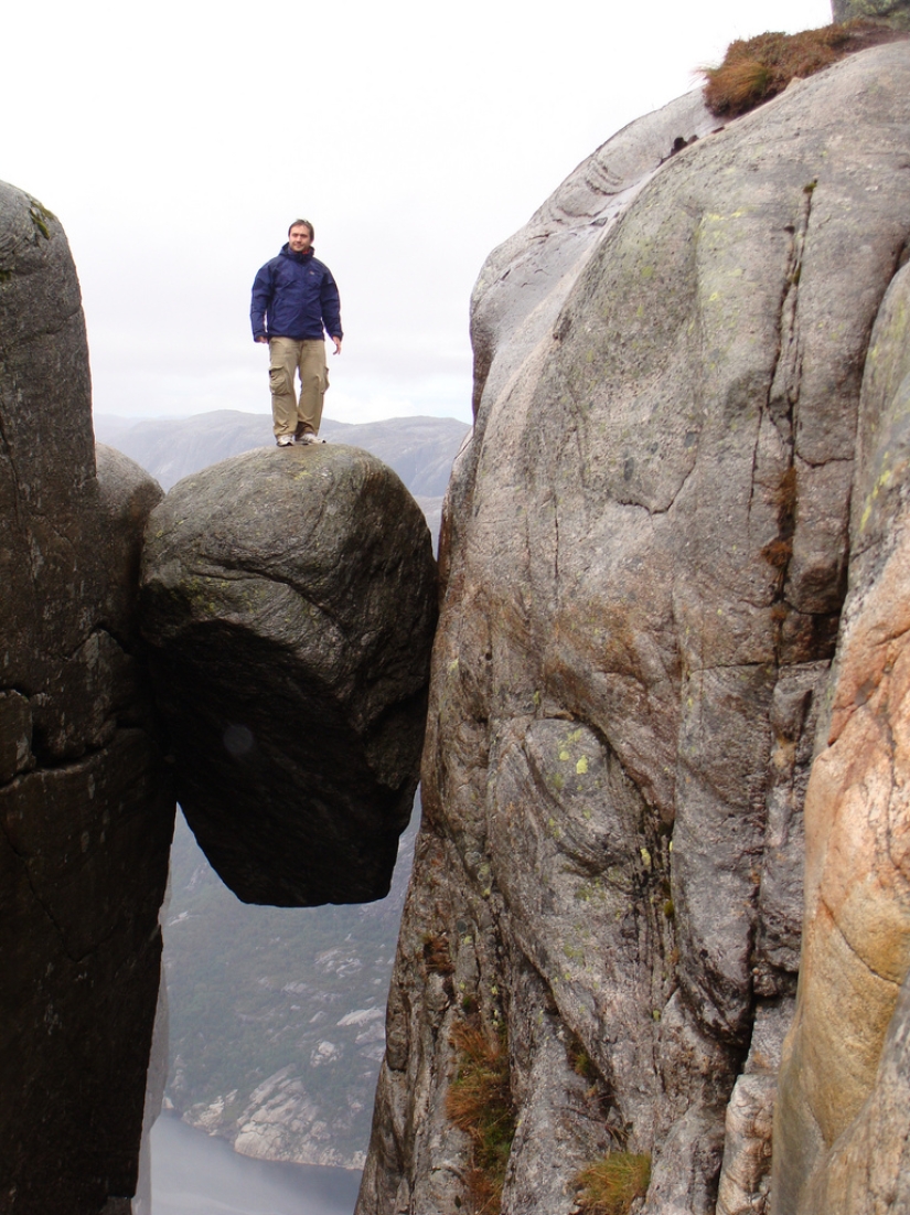 Would you dare to stand on Kjeragbolten?