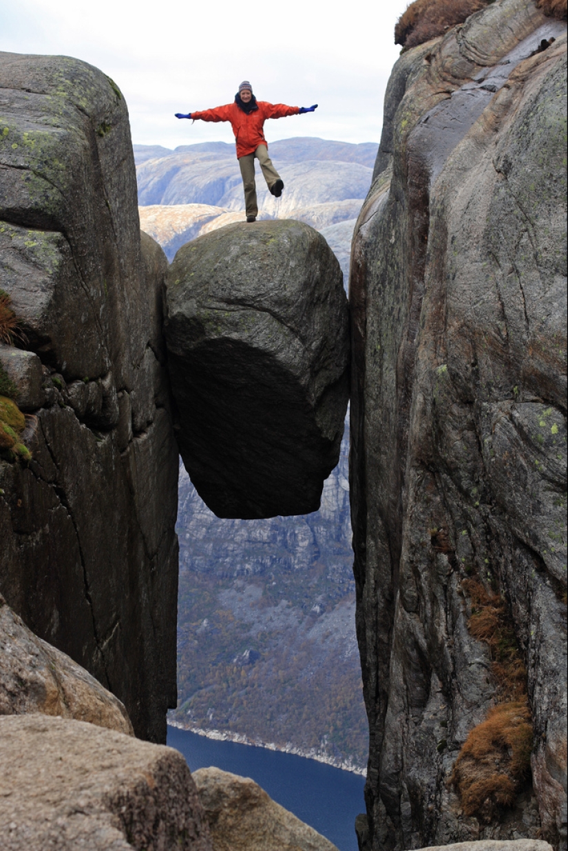 Would you dare to stand on Kjeragbolten?