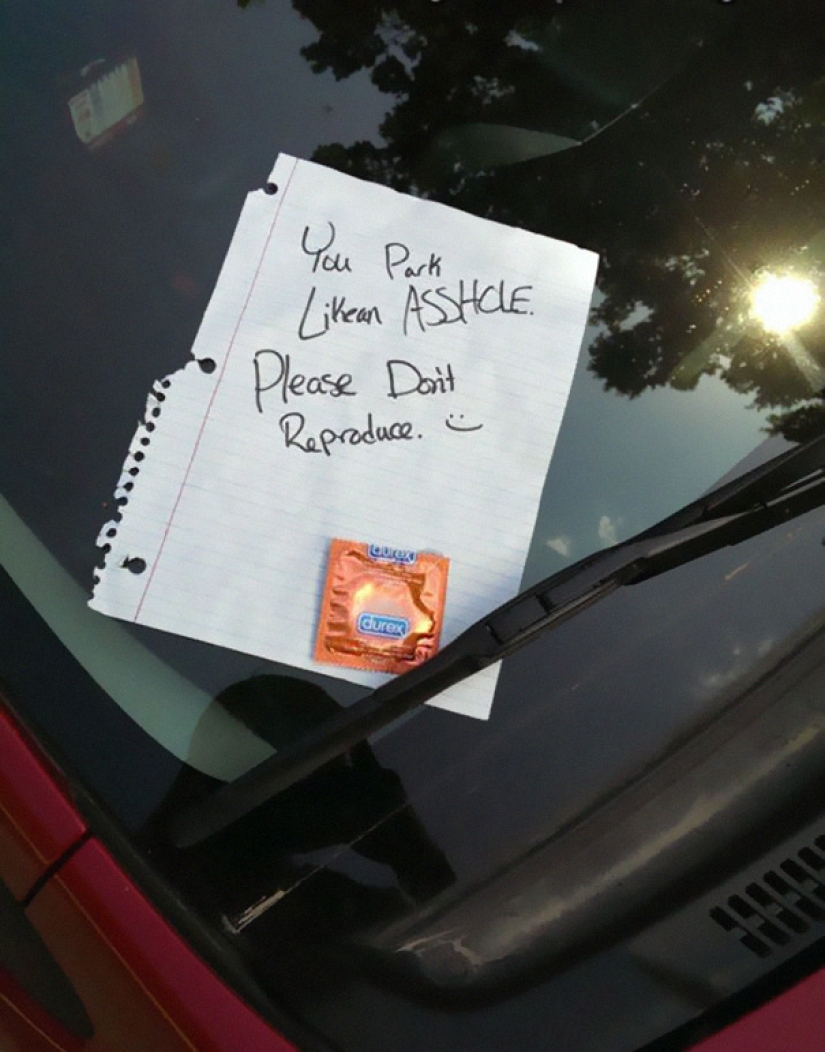 Yes, who gave you a license: 12 examples of how drivers who can't park were taught a lesson