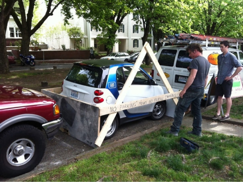 Yes, who gave you a license: 12 examples of how drivers who can't park were taught a lesson