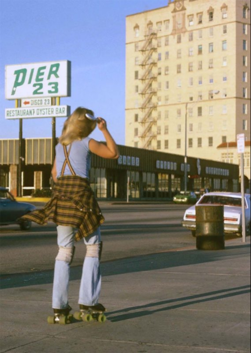 Young American women on the beaches of Texas in the 80s