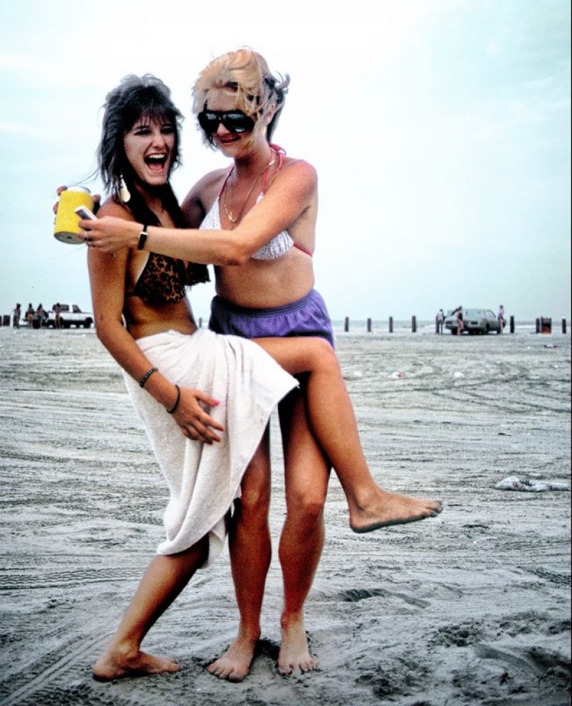 Young American women on the beaches of Texas in the 80s